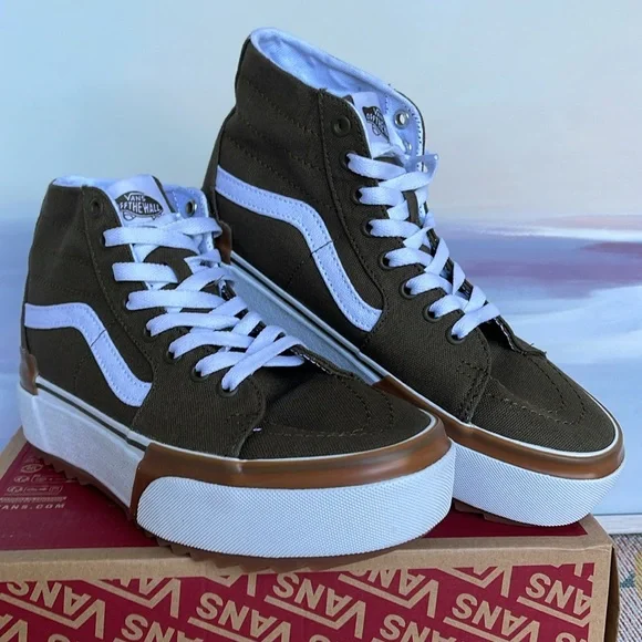 Vans WMNS Sk8-Hi Tapered
Canvas Dark Olive
VN0005U2D0L
Platforms Sneakers - Picture 5 of 16